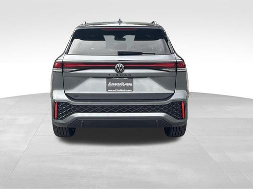 2025 Volkswagen Tiguan 2.0T SE R-Line Black