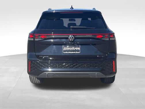 2026 Volkswagen Tiguan 2.0T SEL R-Line 4MOTION
