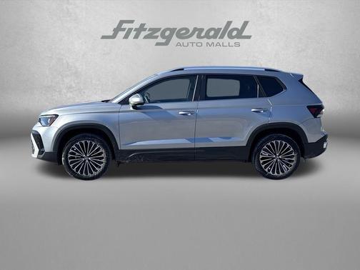 2026 Volkswagen Taos SE