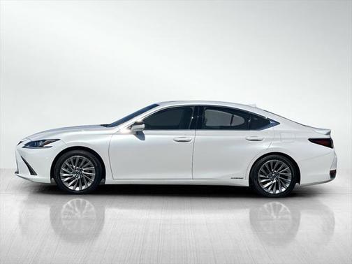 2021 Lexus ES 300h Luxury