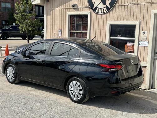 2020 Nissan Versa 1.6 S