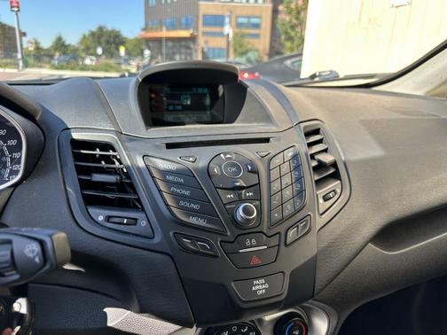 2015 Ford Fiesta SE