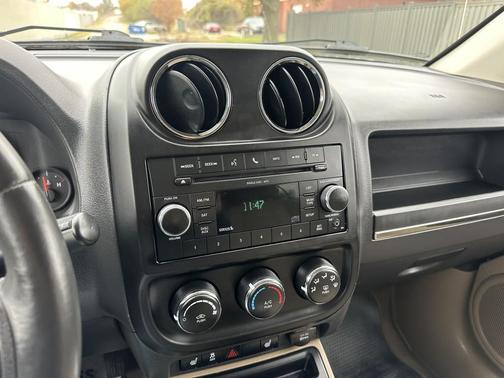 2011 Jeep Compass Sport