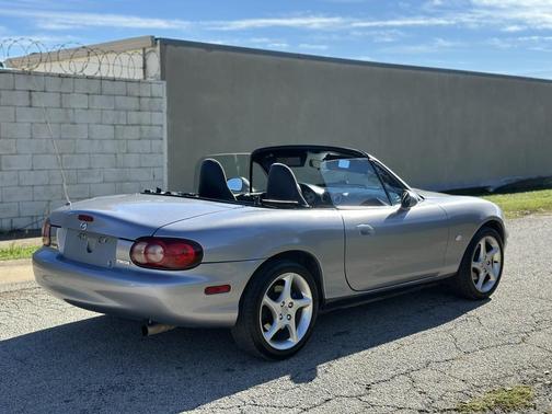 2003 Mazda MX-5 Miata Base