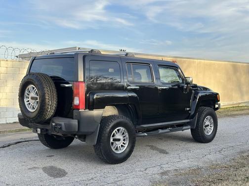 2006 Hummer H3 Base