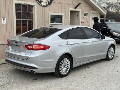 2015 Ford Fusion Hybrid SE