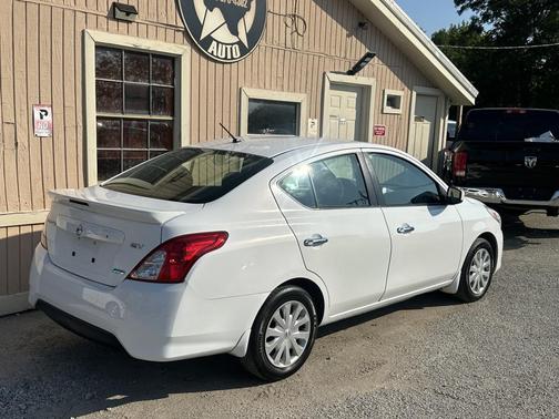 2016 Nissan Versa 1.6 SV