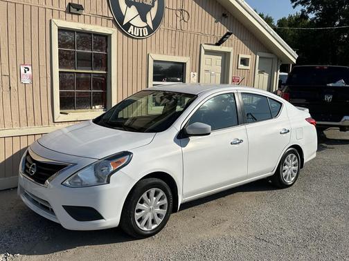 2016 Nissan Versa 1.6 SV