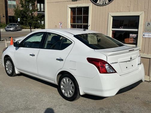 2016 Nissan Versa 1.6 SV