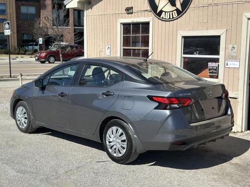 2024 Nissan Versa 1.6 S