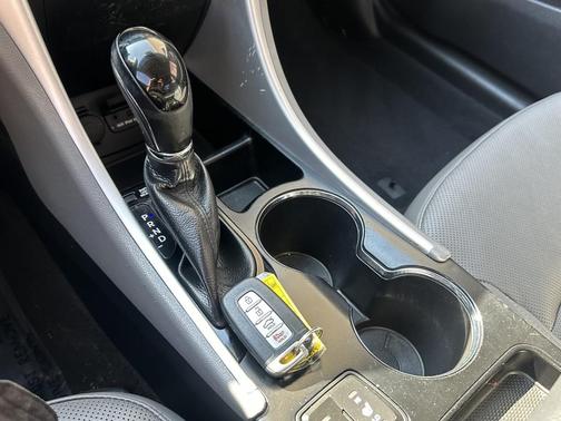 2015 Hyundai SONATA Hybrid Limited