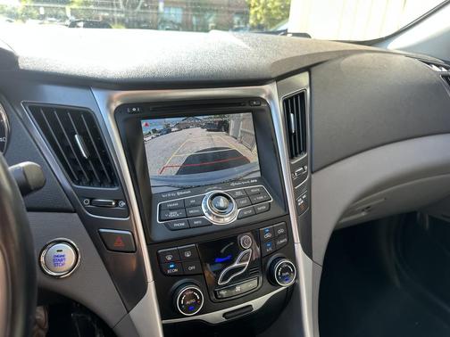 2015 Hyundai SONATA Hybrid Limited