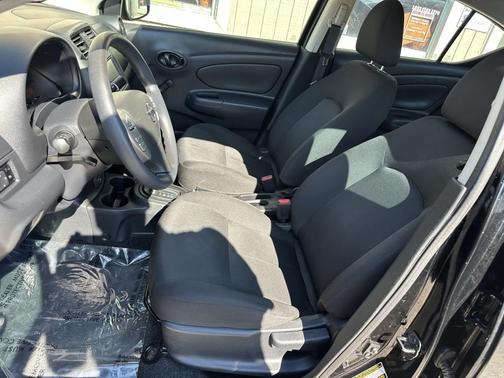 2019 Nissan Versa 1.6 S+