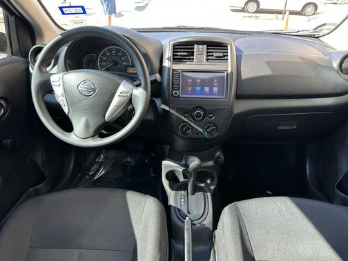 2019 Nissan Versa 1.6 S+