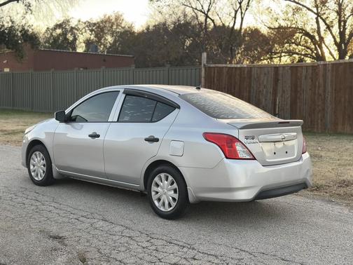 2016 Nissan Versa 1.6 SV