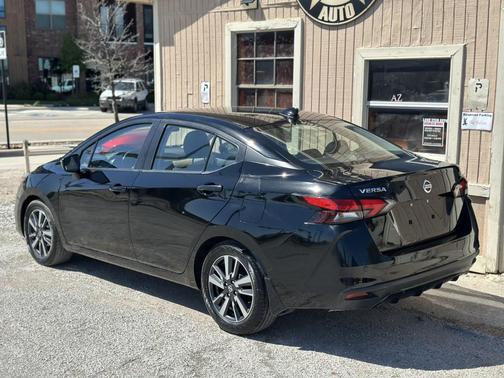 2021 Nissan Versa 1.6 SV