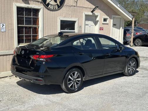 2021 Nissan Versa 1.6 SV