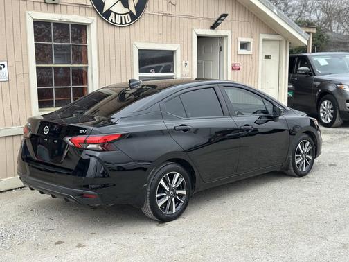 2021 Nissan Versa 1.6 SV