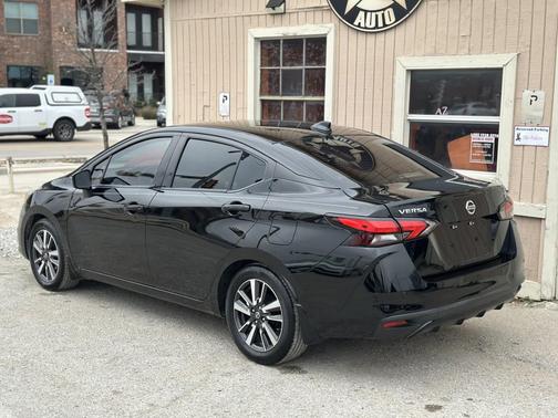 2021 Nissan Versa 1.6 SV