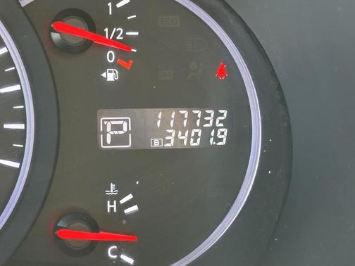 2012 Nissan Quest SV