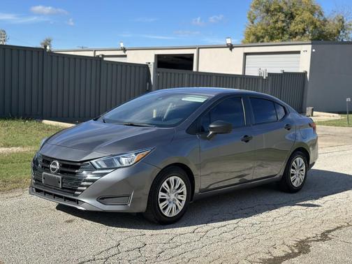 2023 Nissan Versa 1.6 S