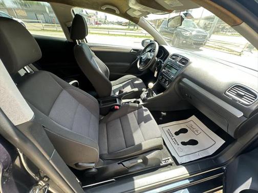 2012 Volkswagen Golf Base