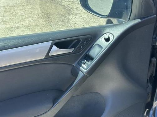 2012 Volkswagen Golf Base