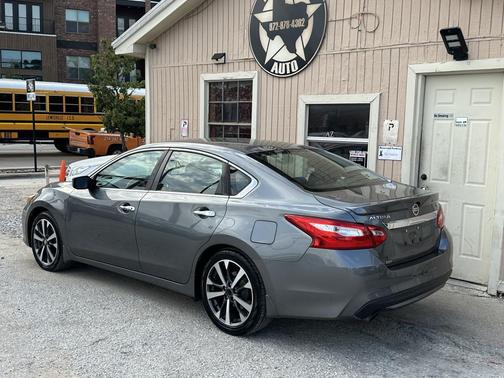2016 Nissan Altima 2.5 SR