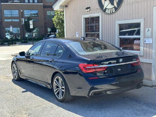 Black 2019 BMW 750 I