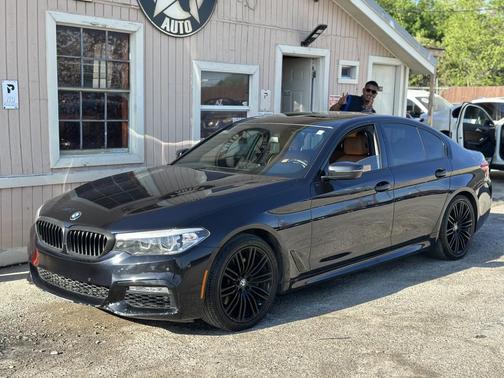 Black 2018 BMW 530