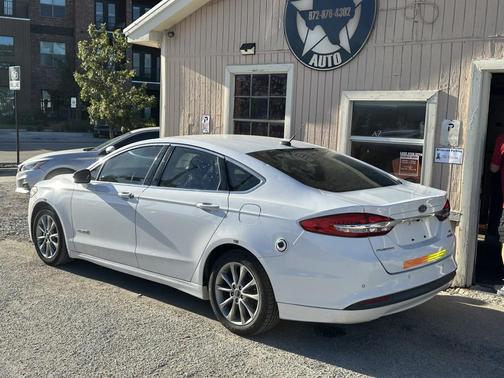 2017 Ford Fusion Hybrid SE