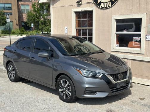 Gun Metallic 2021 Nissan Versa 1.6 SV