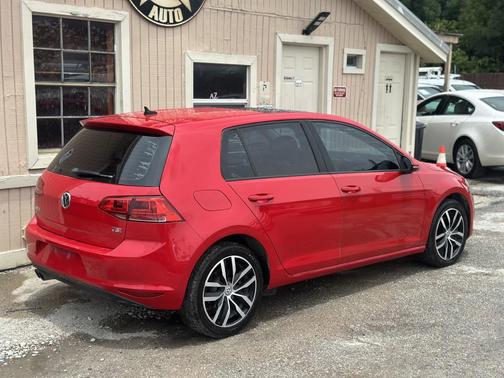 Tornado Red 2016 Volkswagen Golf TSI SE 4-Door