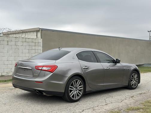 2015 Maserati Ghibli Base