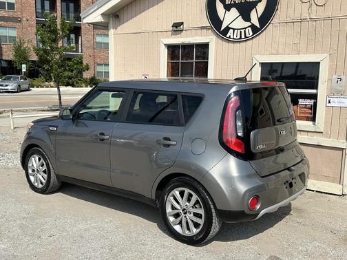 2017 Kia Soul +