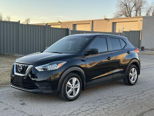 2020 Nissan Kicks S