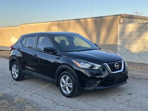 2020 Nissan Kicks S