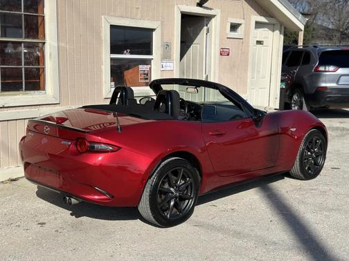 2016 Mazda MX-5 Miata Club