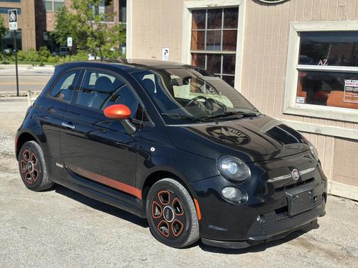 Nero Puro (Streight Black) 2013 FIAT 500e Battery Electric