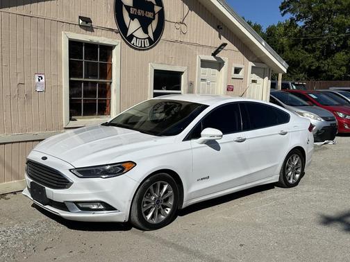 2017 Ford Fusion Hybrid SE
