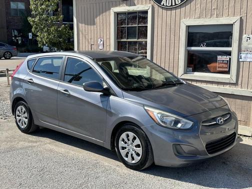 2017 Hyundai Accent SE