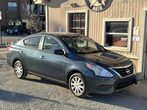 2016 Nissan Versa 1.6 SV