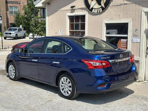 Deep Blue Pearl 2019 Nissan Sentra SV