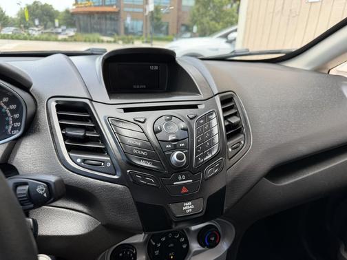 White 2019 Ford Fiesta SE