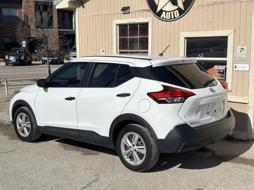 2018 Nissan Kicks SV