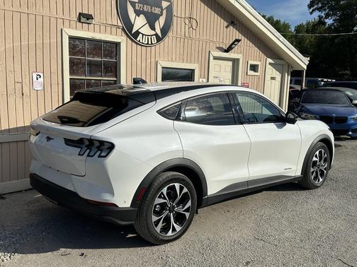 2024 Ford Mustang Mach-E Select