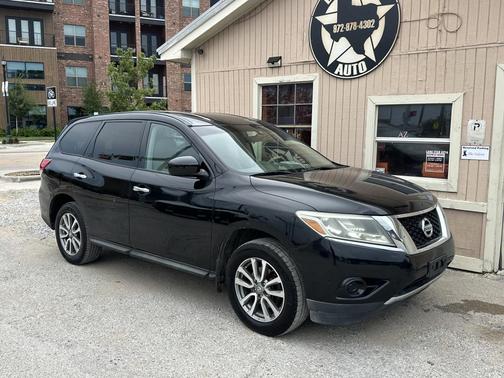 2013 Nissan Pathfinder LE
