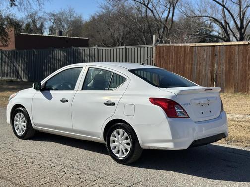 2019 Nissan Versa 1.6 SV