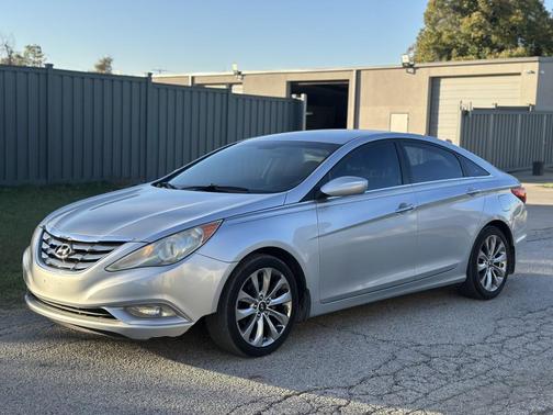2011 Hyundai SONATA Limited