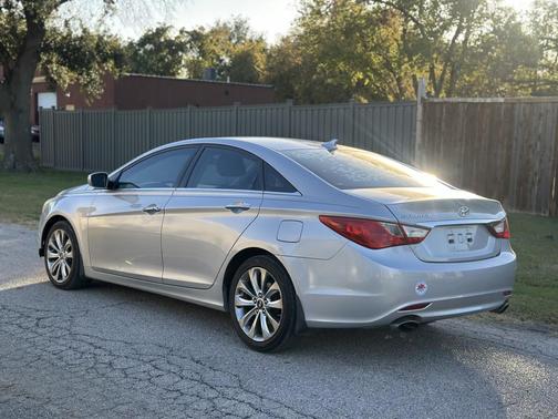 2011 Hyundai SONATA Limited